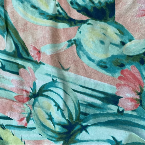 | DECOR | - Picture 3 of 4